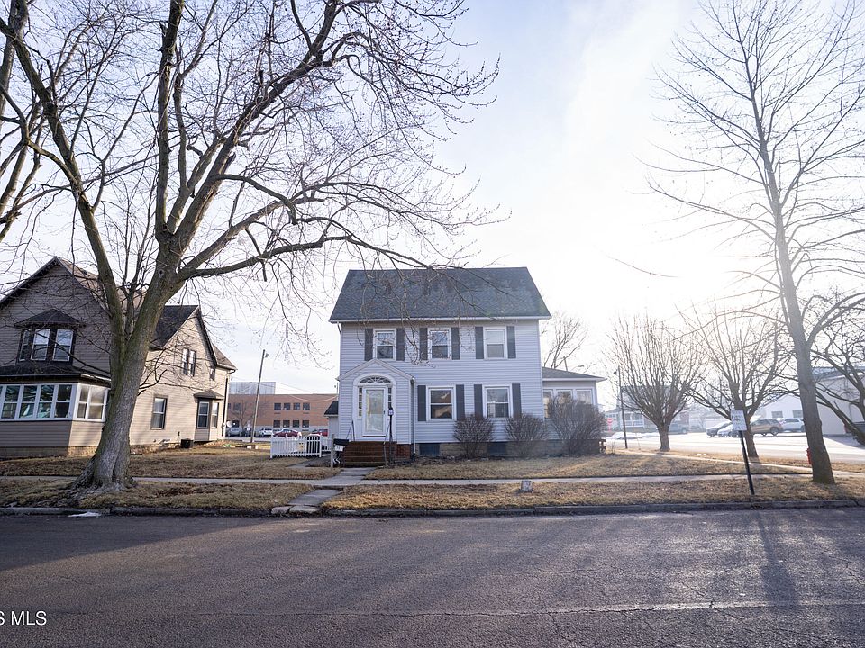 1st image of 301 N Main St