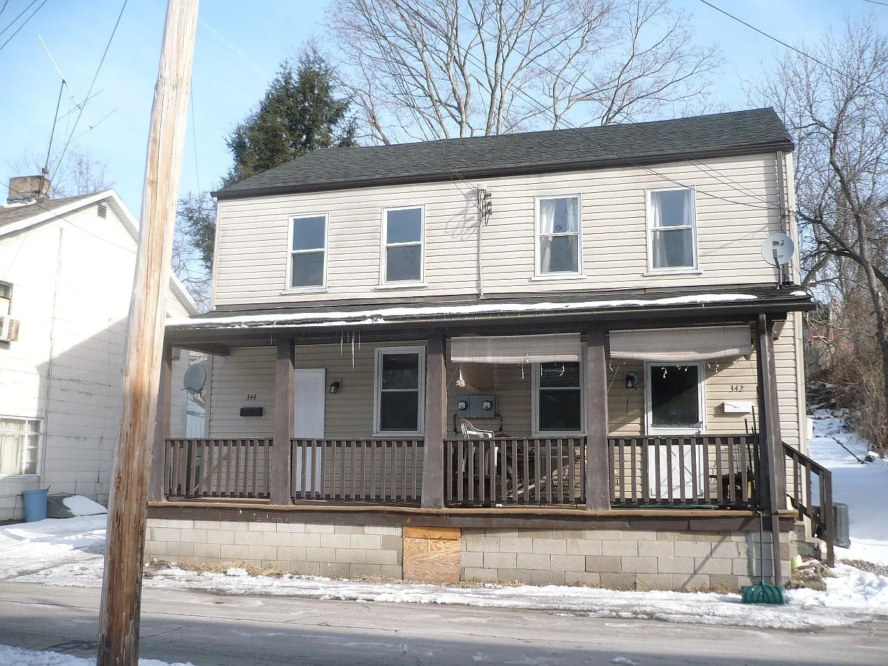 342-344 Oak St photo 1
