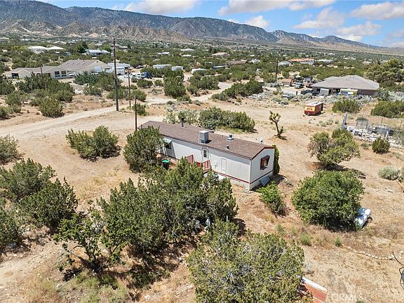 4th image of 9975 Desert View Rd