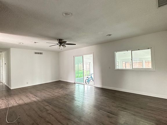 5th image of 8620 Hemlock Way #A