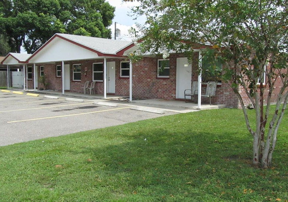 1st image of 902 San Christopher Dr