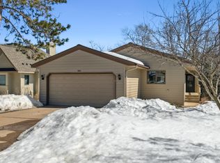 560 Pine Ridge Ct #23, New Richmond, WI 54017