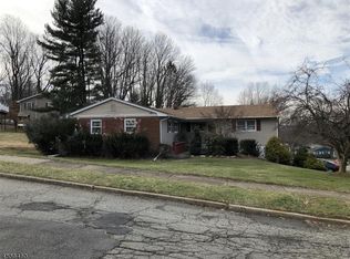 3 Toby Dr, Succasunna, NJ 07876