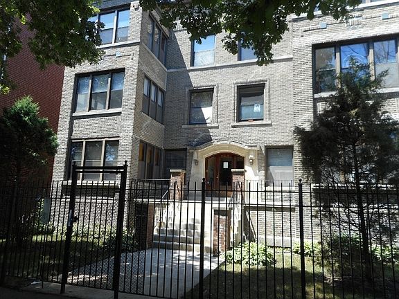 3rd image of 4442 N Magnolia Ave #2