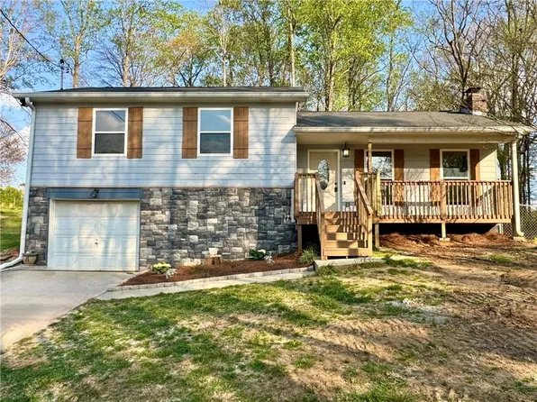 636 Hardy Way, Hiram, GA 30141