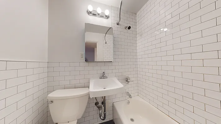 Rented by Bond New York | media 7