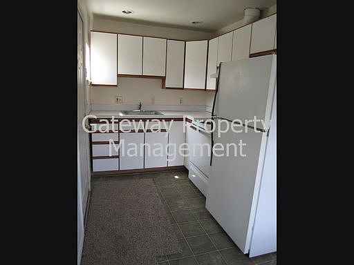 2nd image of 708 W Cota St #B
