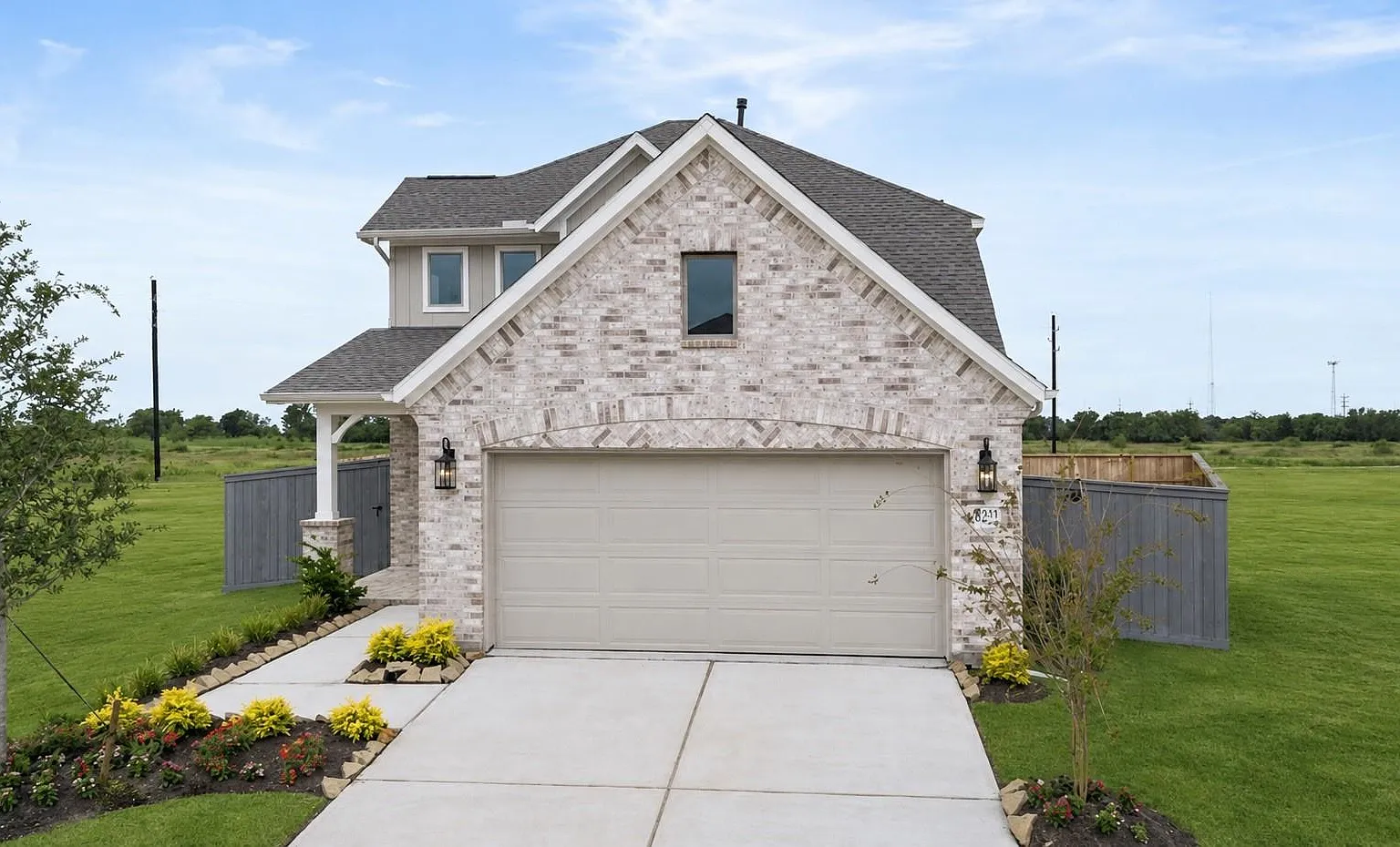 4 bed, 2.5 bath, 2464 sqft, $2,780 — Photo 1