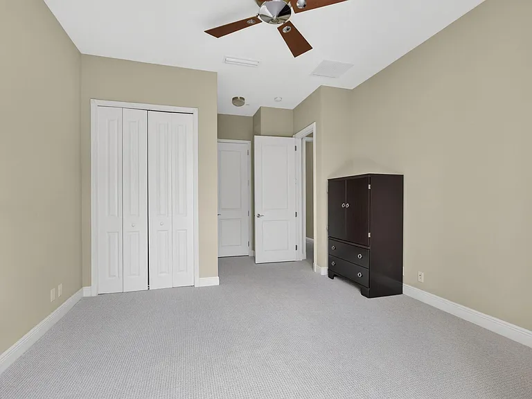 803 Del Sol Cir — Photo 37