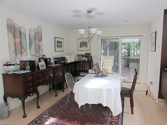 4th image of 4025 Dogwood Cir