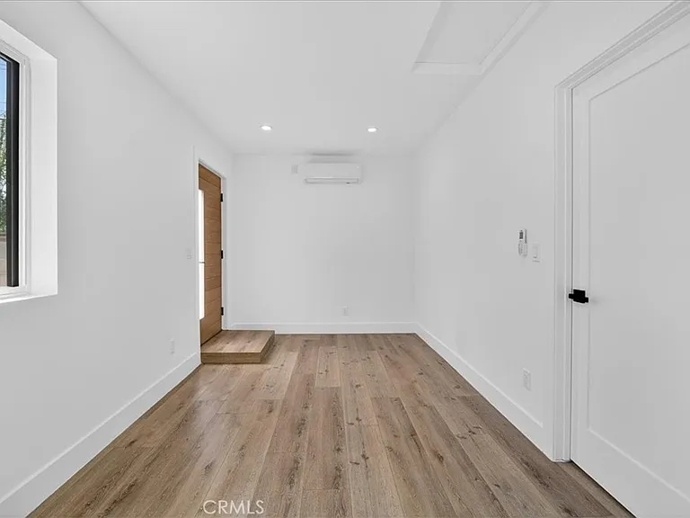 7053 Fallbrook Ave — Photo 4