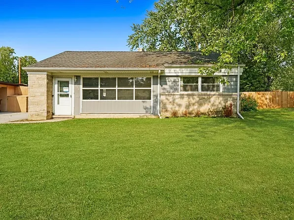 218 Mantua St, Park Forest, IL 60466