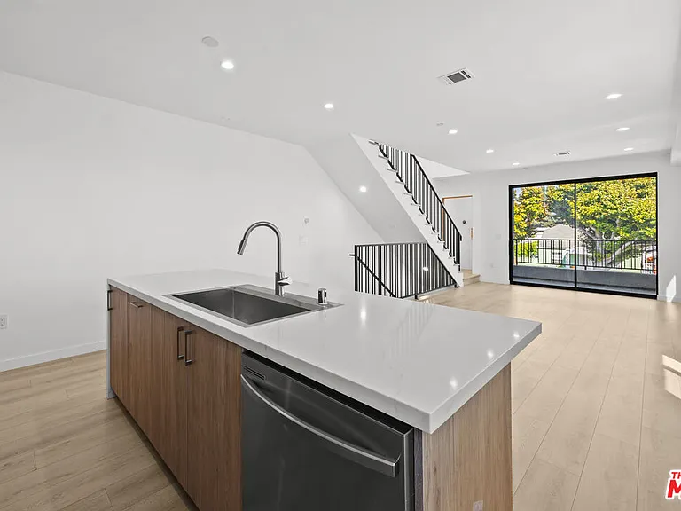 2123 S Cloverdale Ave #1 — Photo 7