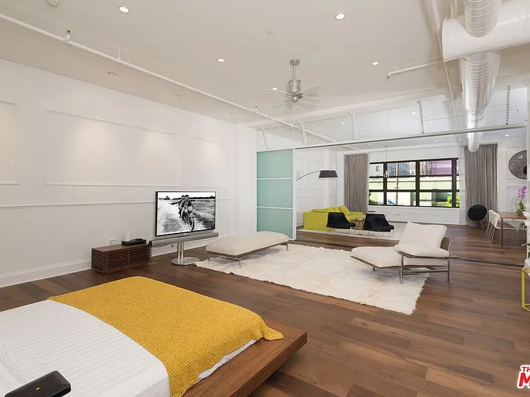 1645 Vine St #309 — Photo 6