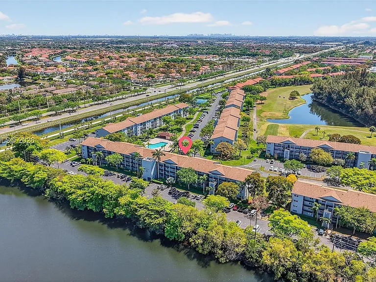 12500 SW 5th Ct #109M — Photo 32