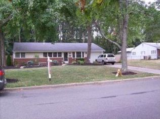 15 Savage Rd, Kendall Park, NJ 08824