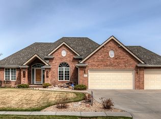 17622 Colonial Ave, Omaha, NE 68136