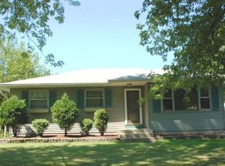 1112 W 72nd Ct, Merrillville, IN 46410