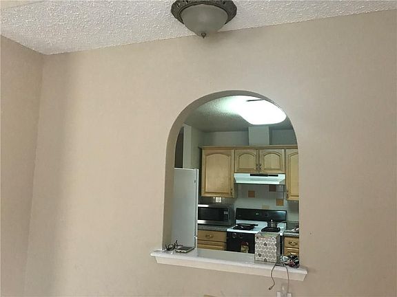 4th image of 661 La Chapa Ave