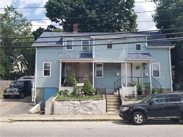 1576 Main St, West Warwick, RI 02893