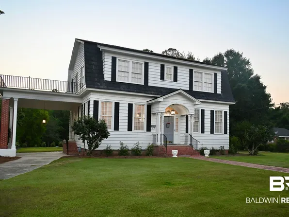 1005 Belleville Ave, Brewton, AL 36426