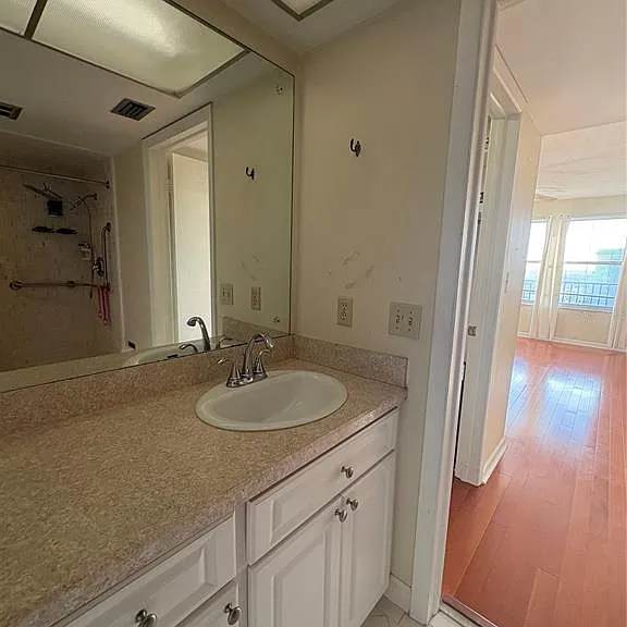5220 Brittany Dr S #803 — Photo 33