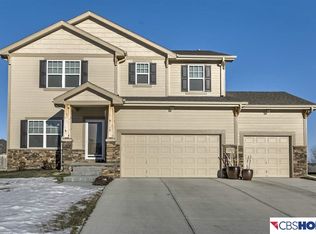 17062 Spencer St, Omaha, NE 68116