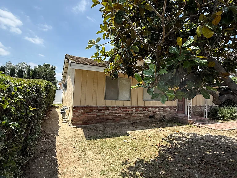 4831 Fiesta Ave #A — Photo 4