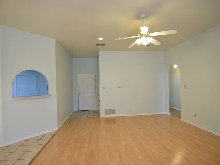 6011 Lolly Loop — Photo 9