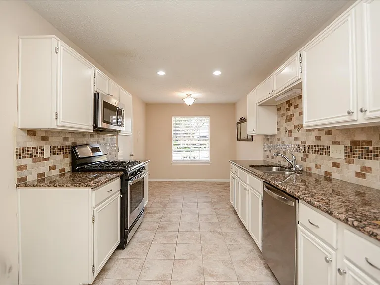 19635 Westbridge Ln — Photo 6