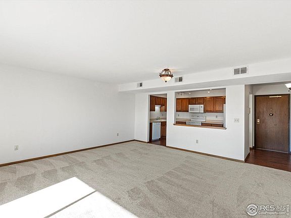 3rd image of 12565 Sheridan Blvd #202