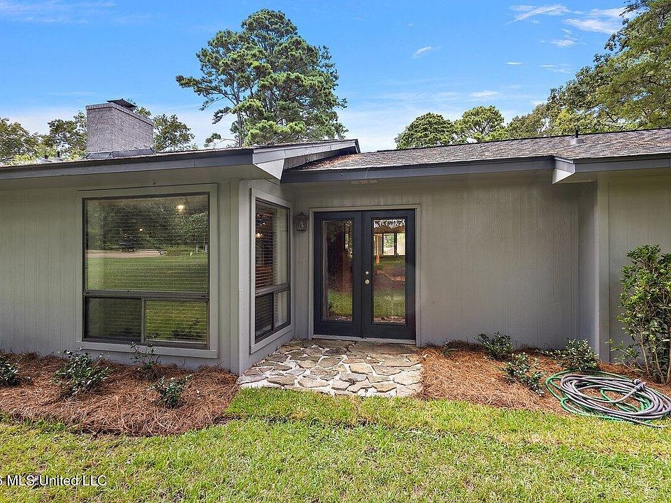 1st image of 3922 Coker Rd
