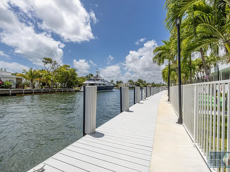 137 Golden Isles Dr #914 — Photo 47