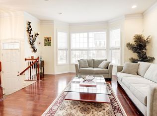 43237 Mitcham Sq, Ashburn, VA 20148