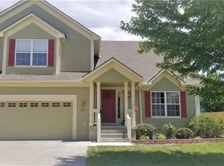 605 Ripley Ct, Raymore, MO 64083