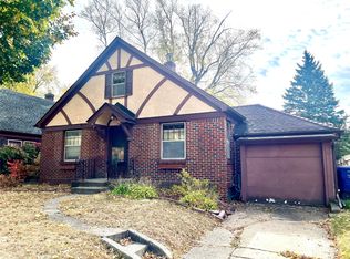 3512 Franklin Ave, Des Moines, IA 50310