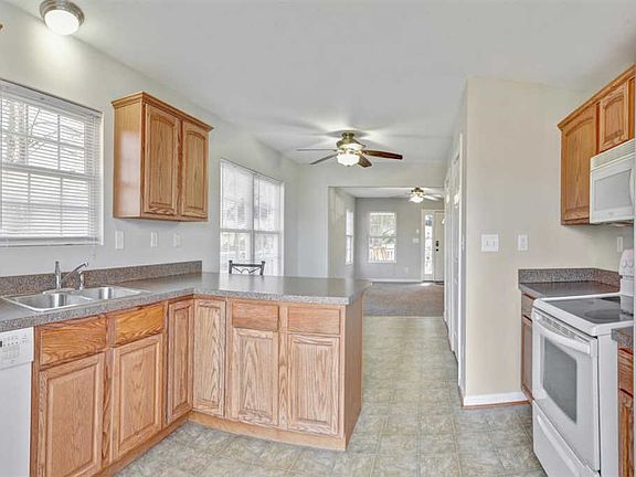 4th image of 2344 S Lakeshore Dr