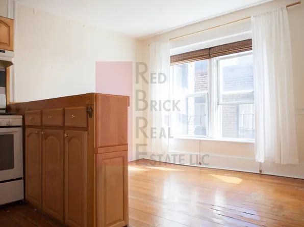 52 Joy St APT 14, Boston, MA 02114