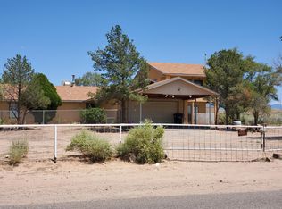 342 La Entrada Rd, Los Lunas, NM 87031