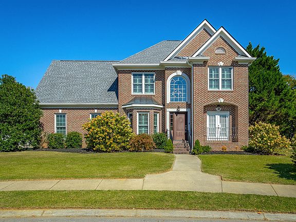 2nd image of 1001 Norfolk Green Cir