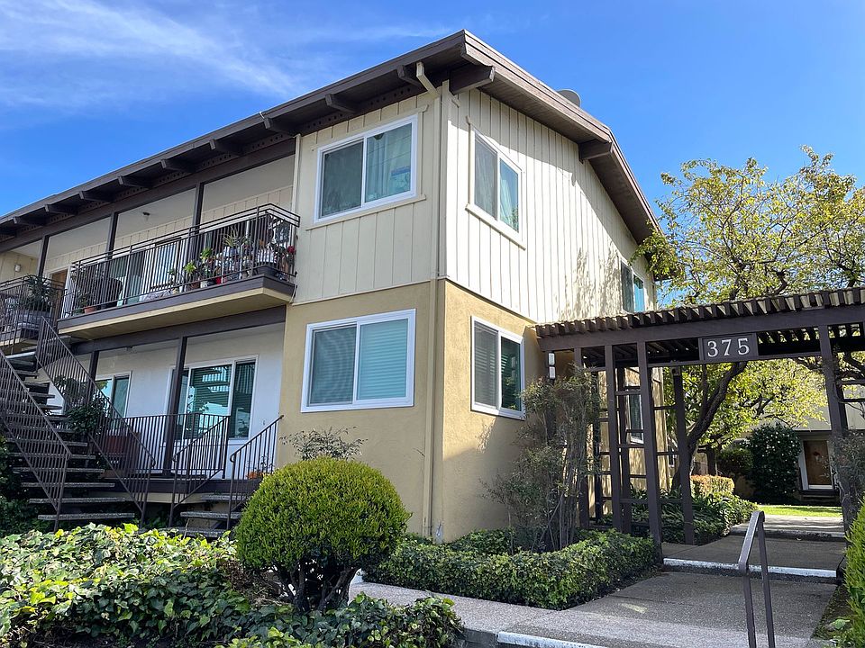 1st image of 375 Richmond Dr #15