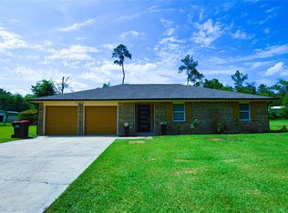 154 Wood Manor Ln, Sour Lake, TX 77659