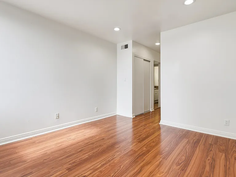 18620 Hatteras St #229 — Photo 14
