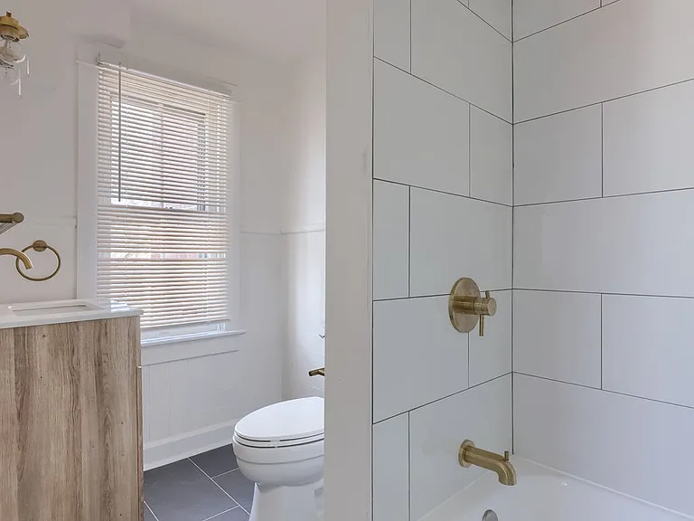 507 N Lime St #4 — Photo 3