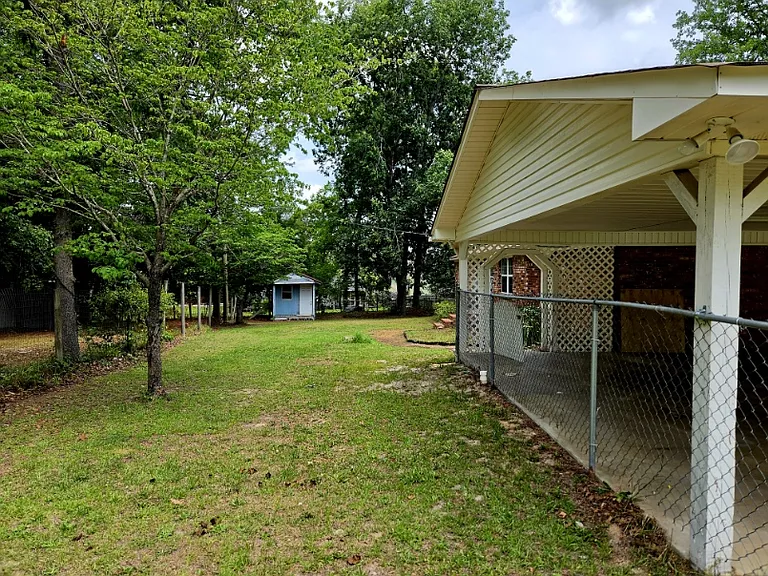 1227 Pond Rd — Photo 25