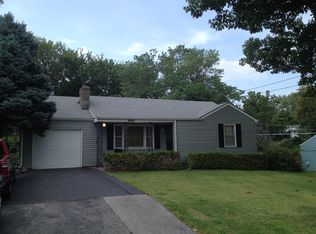 8007 W 55th Ter, Overland Park, KS 66202