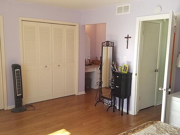 3rd image of 715 Bordeaux Ct Unit D