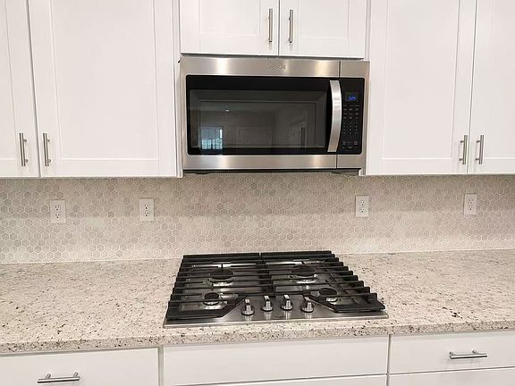 5th image of 312 Cedar Knoll Cir