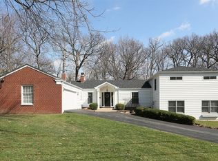 6357 Blackhawk Trl, Indian Head Park, IL