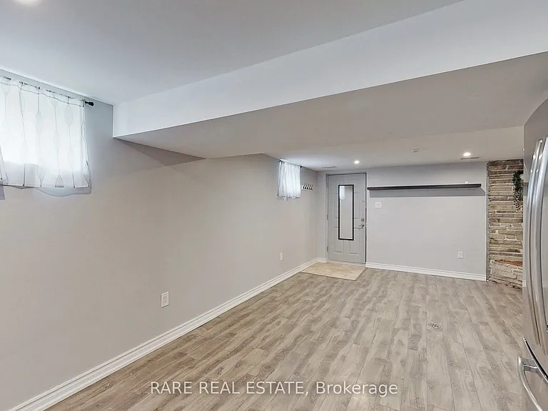 508 Upper Gage Ave #LOWER — Photo 11